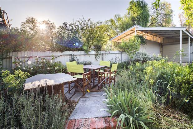 Cottage 10 — the private cottage garden with outdoor furniture